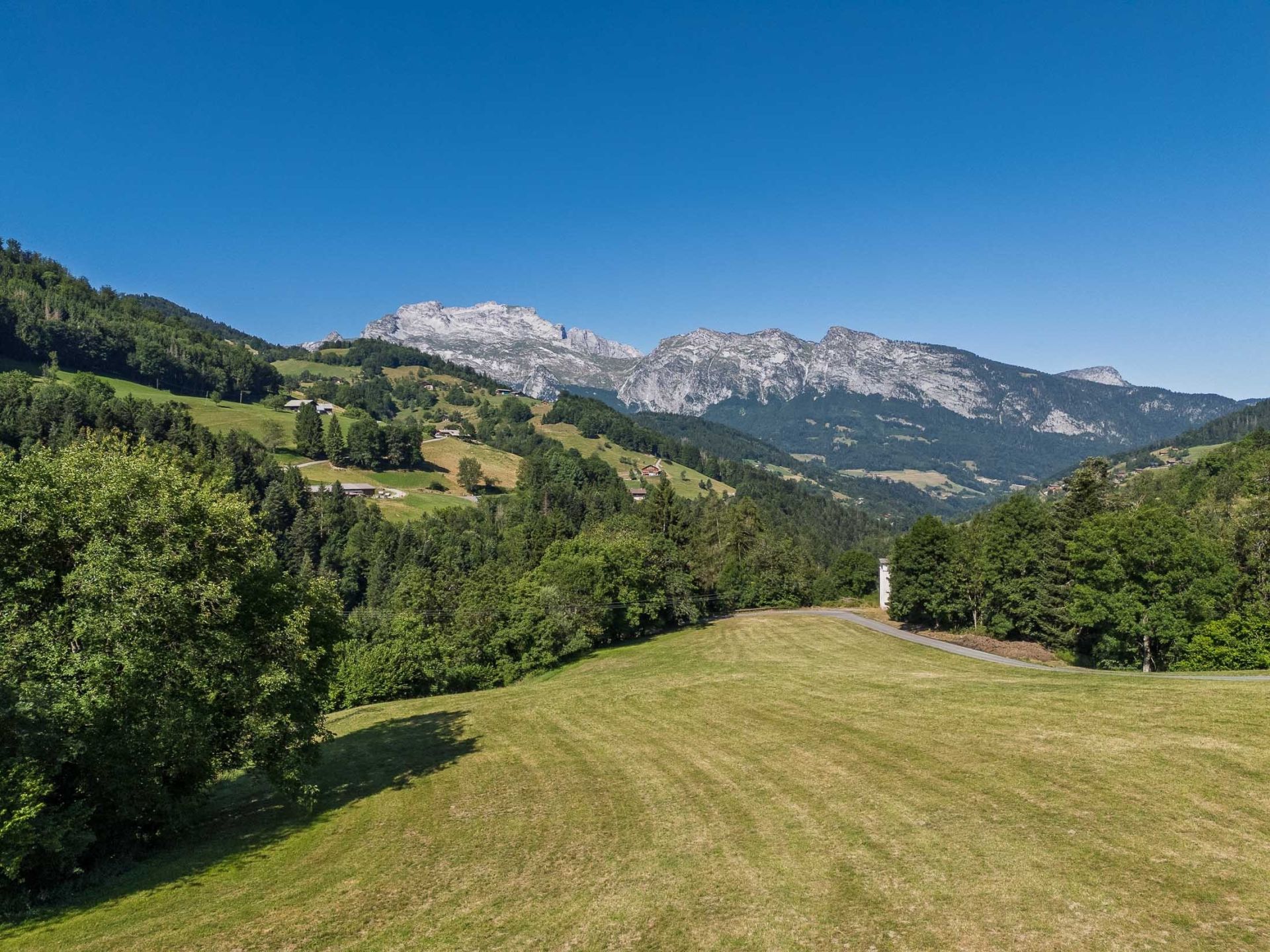 chalet 15 Pièces en vente sur MANIGOD (74230)