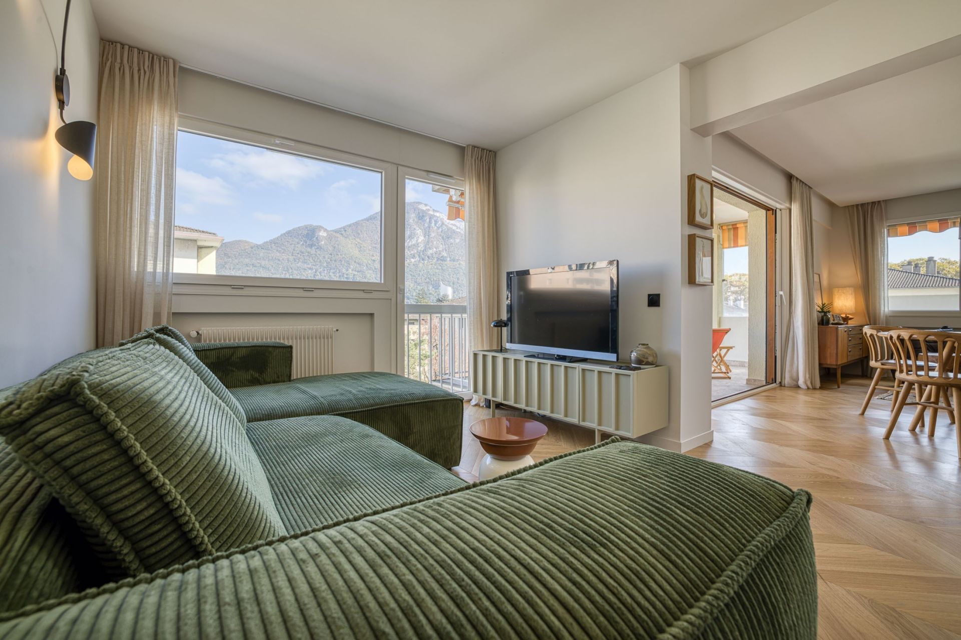apartment 5 Rooms for sale on ANNECY (74000)