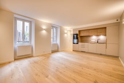 Sale Apartment Annecy 2 Rooms 49 m²