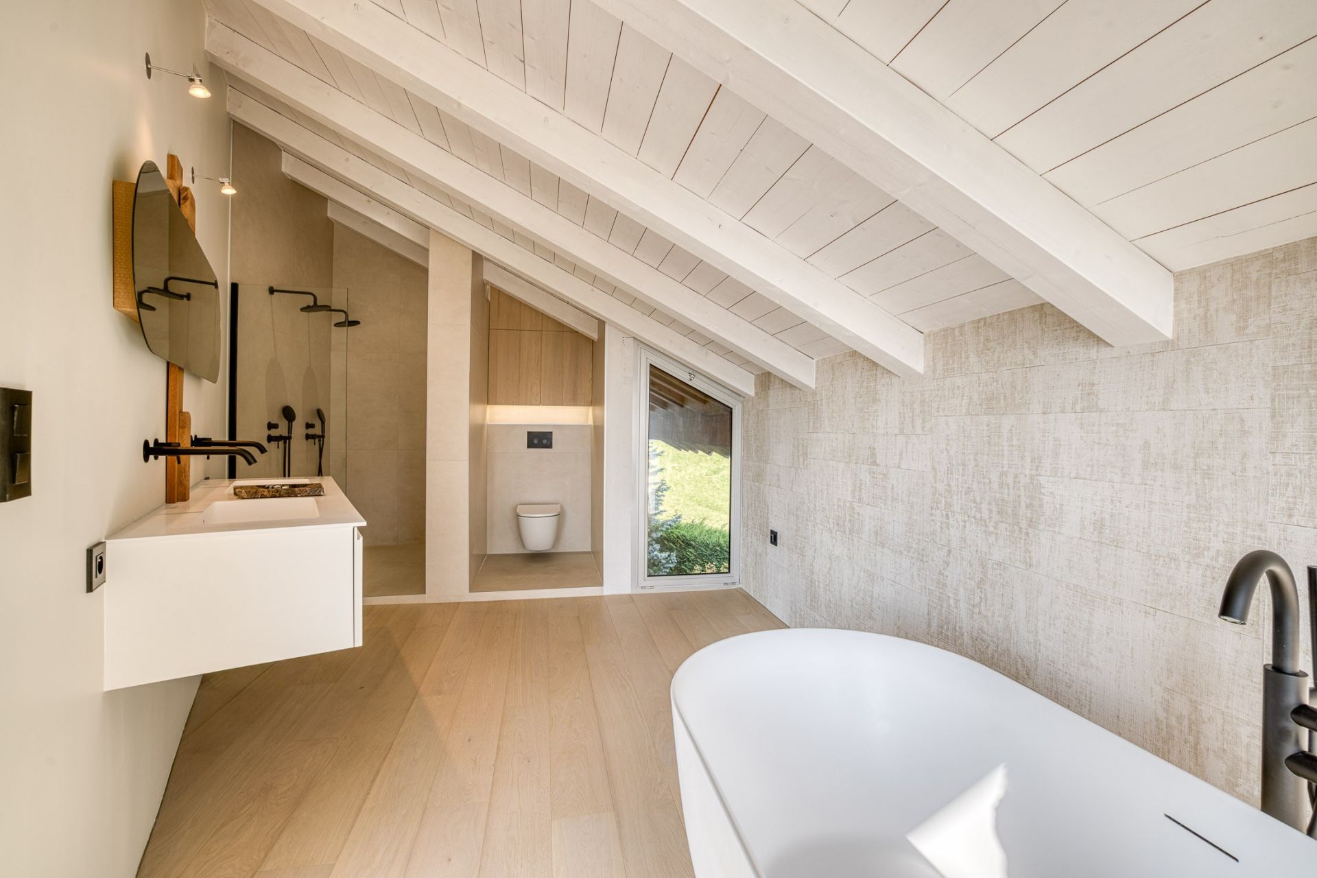 house 9 Rooms for sale on ANNECY (74000)