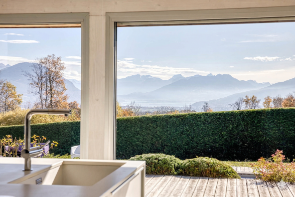 Sale House Saint-Martin-Bellevue 9&nbsp;Rooms 340&nbsp;m²