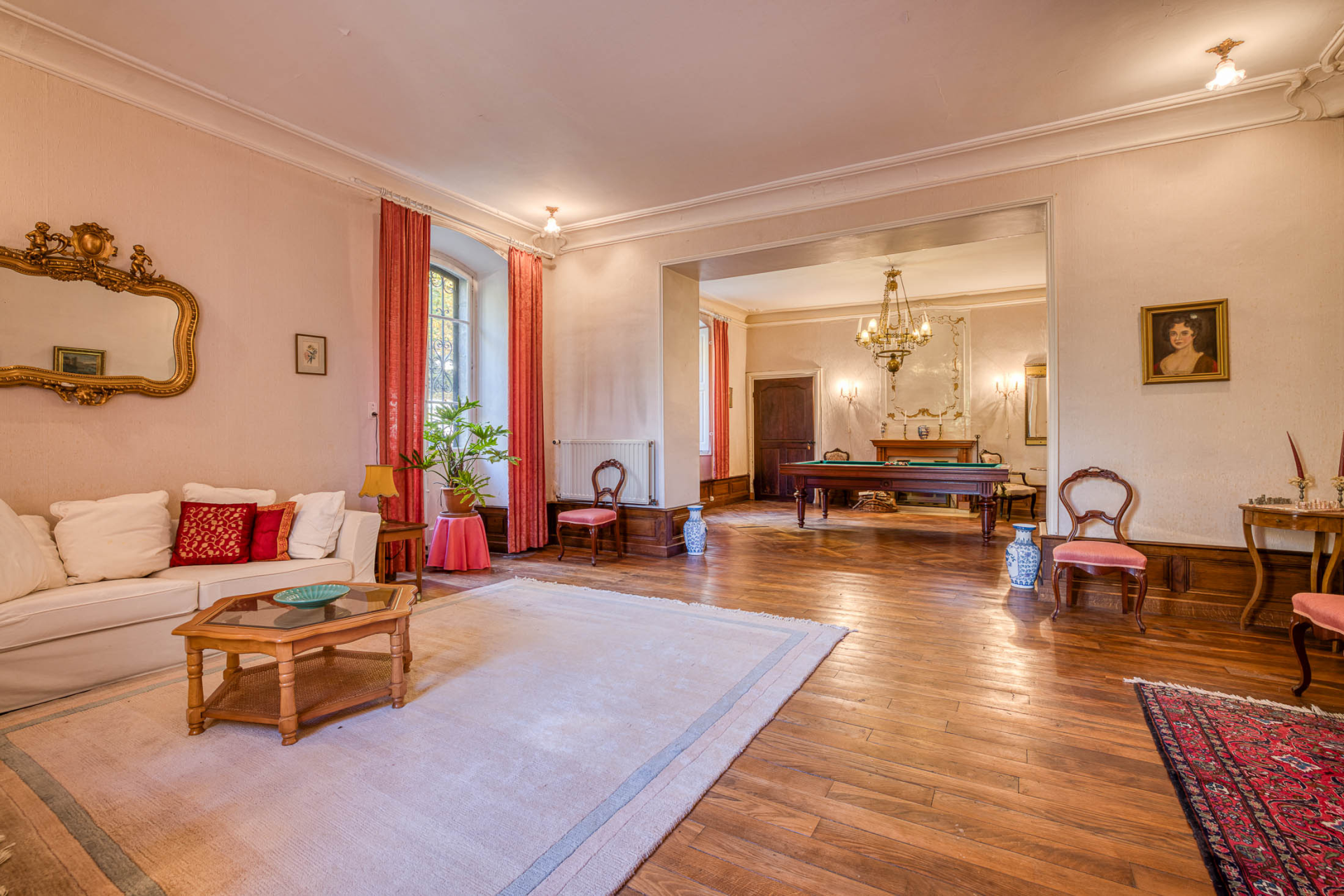 house 18 Rooms for sale on SERRIERES EN CHAUTAGNE (73310)
