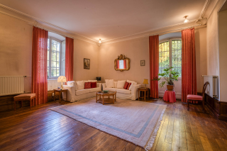 castle 18 Rooms for sale on SERRIERES EN CHAUTAGNE (73310)