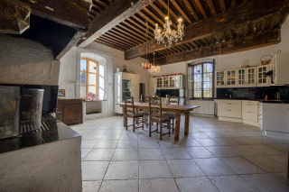 castle 18 Rooms for sale on SERRIERES EN CHAUTAGNE (73310)