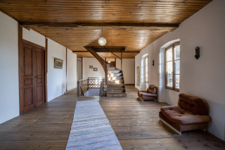 castle 18 Rooms for sale on SERRIERES EN CHAUTAGNE (73310)