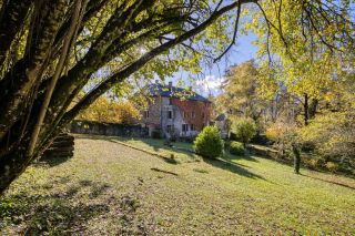 castle 18 Rooms for sale on SERRIERES EN CHAUTAGNE (73310)
