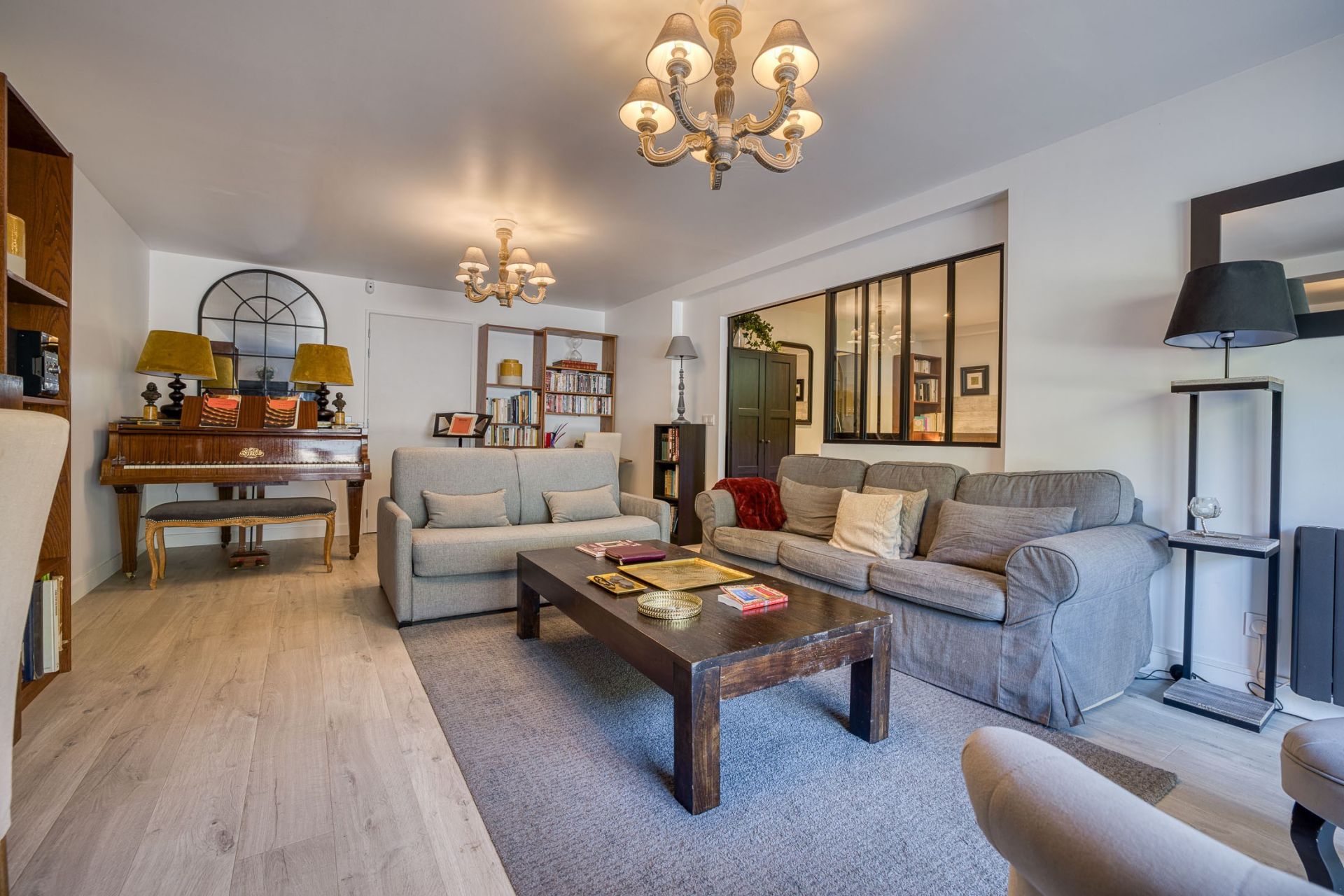 house 11 Rooms for sale on SEVRIER (74320)