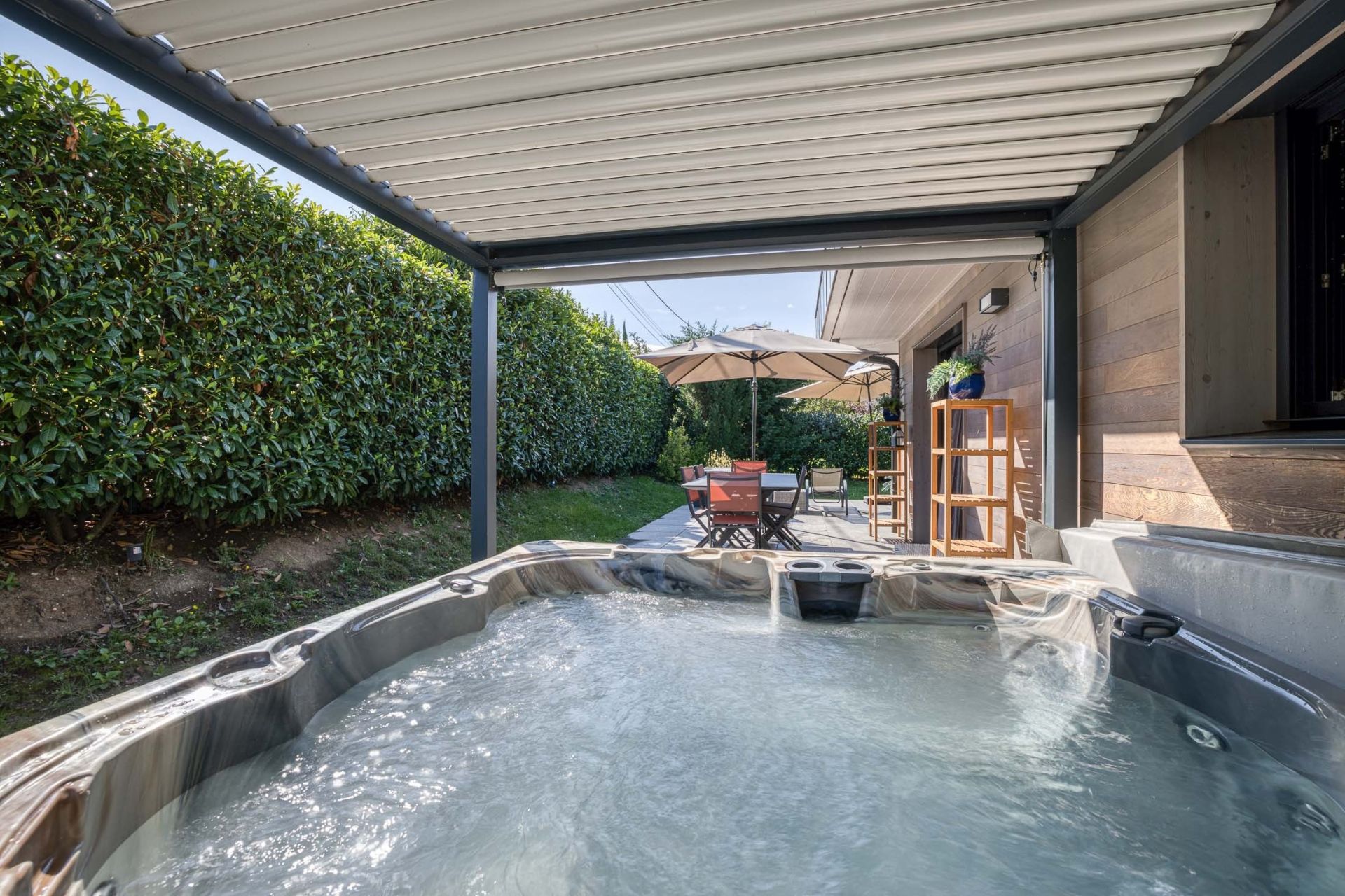 house 11 Rooms for sale on SEVRIER (74320)