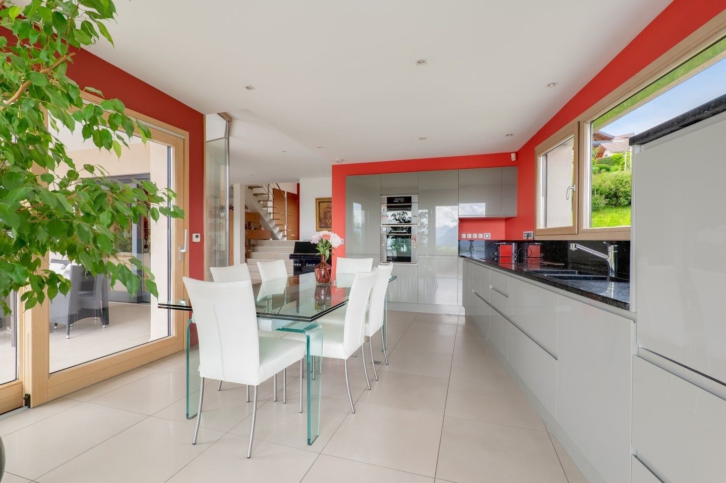 house 6 Rooms for sale on FERRIERES (74370)
