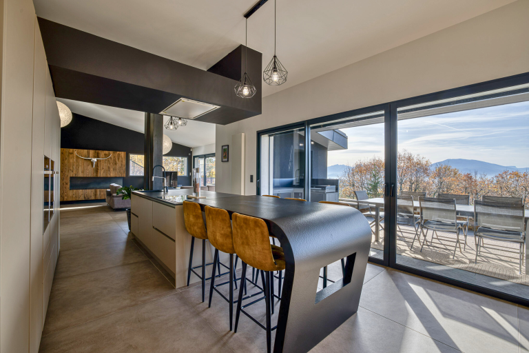 house 7 Rooms for sale on ANNECY (74370)