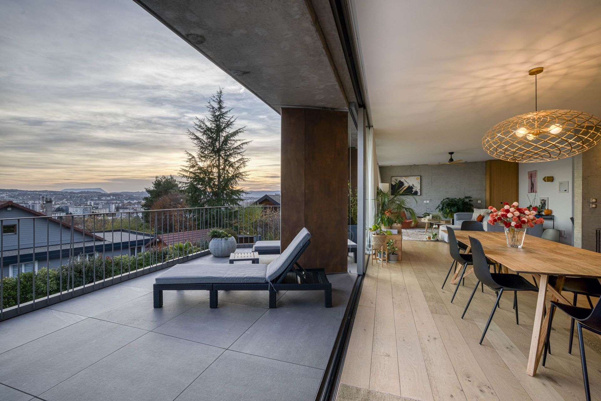 house 10 Rooms for sale on ANNECY (74000)