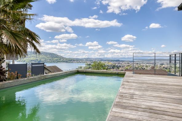 Sale House Annecy-le-Vieux 6 Rooms 311 m²