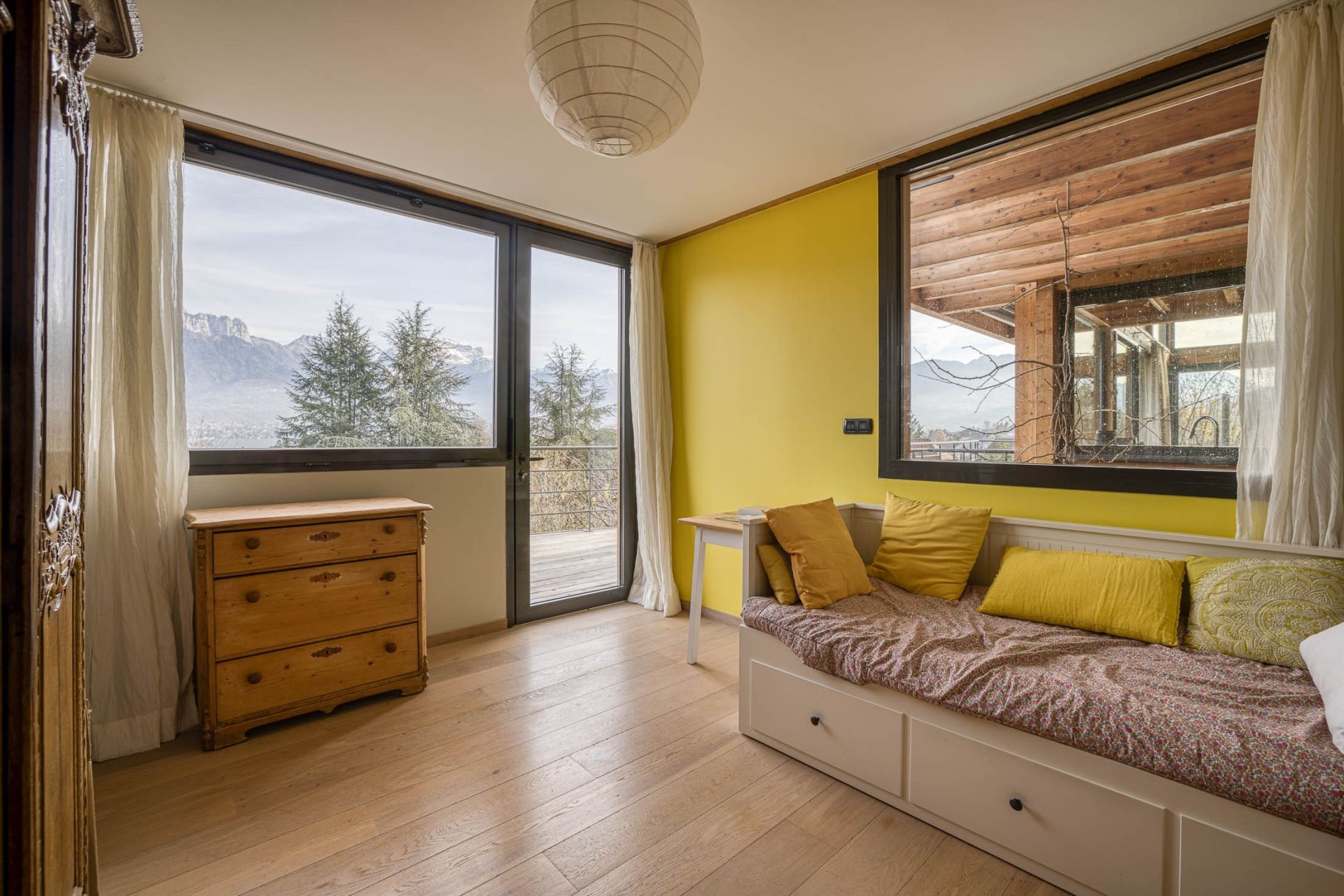 house 7 Rooms for sale on SEVRIER (74320)