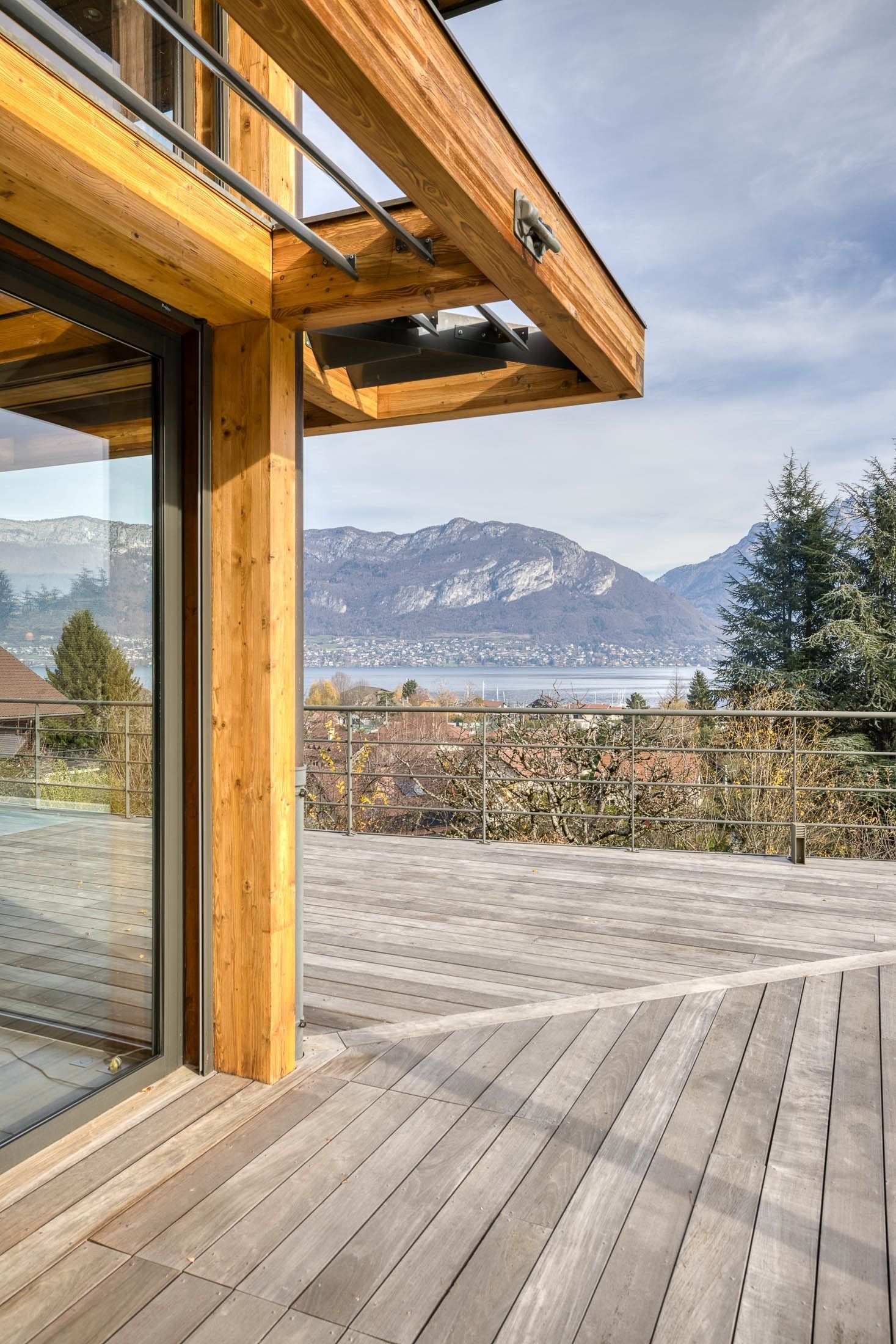 house 7 Rooms for sale on SEVRIER (74320)