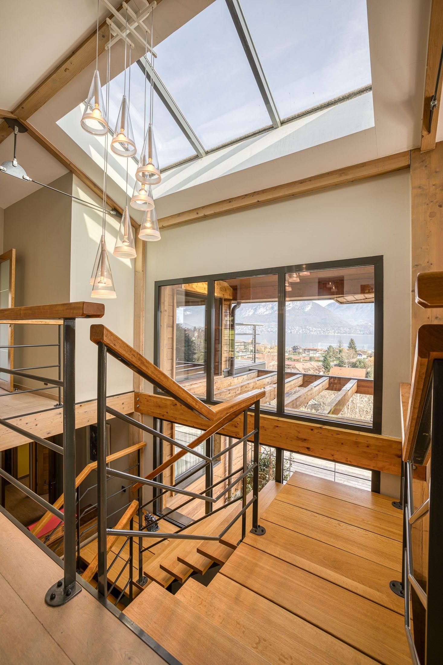 house 7 Rooms for sale on SEVRIER (74320)