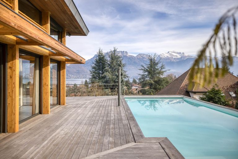 house 7 Rooms for sale on SEVRIER (74320)