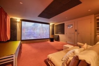 house 7 Rooms for sale on SEVRIER (74320)