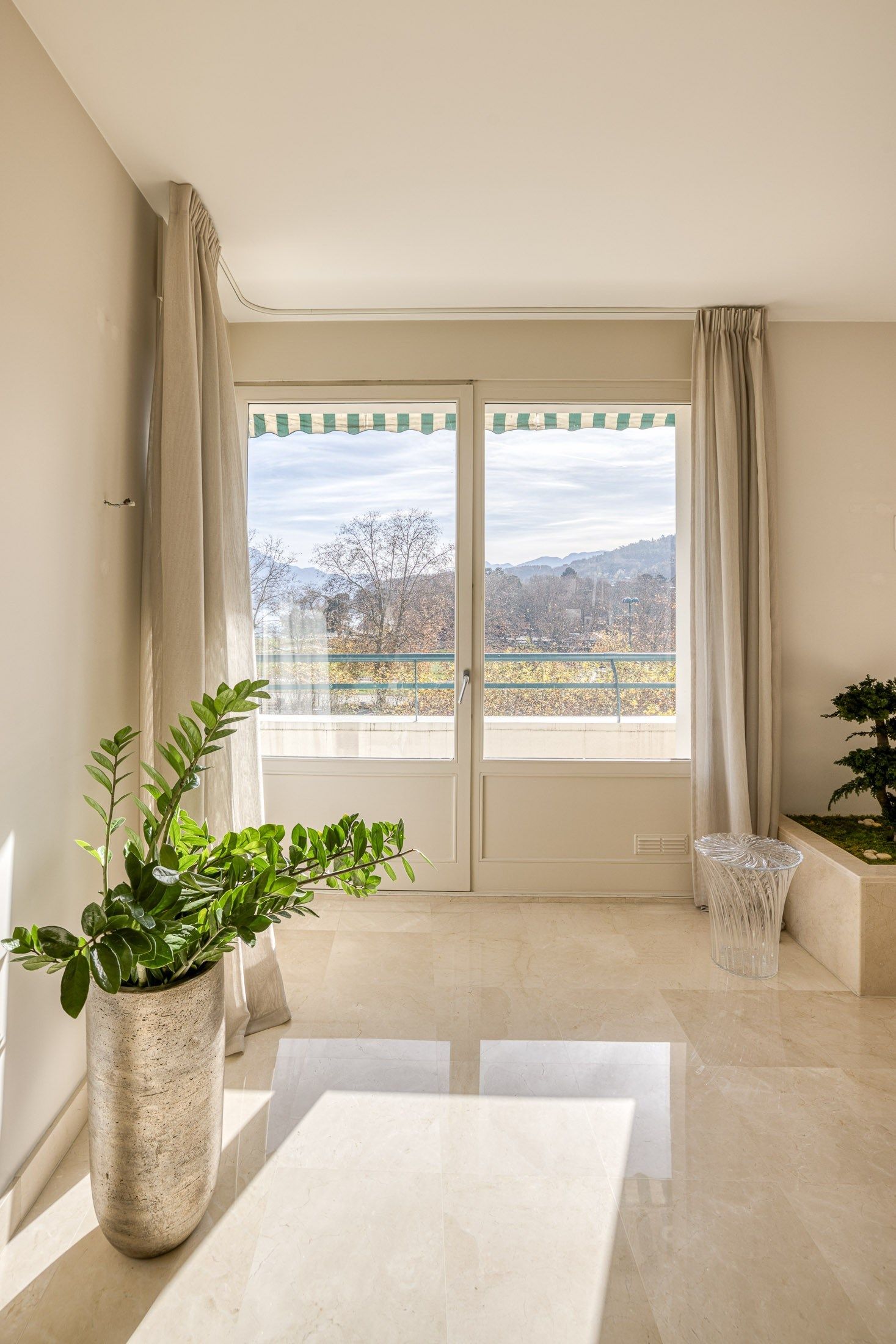 apartment 5 Rooms for sale on ANNECY (74000)