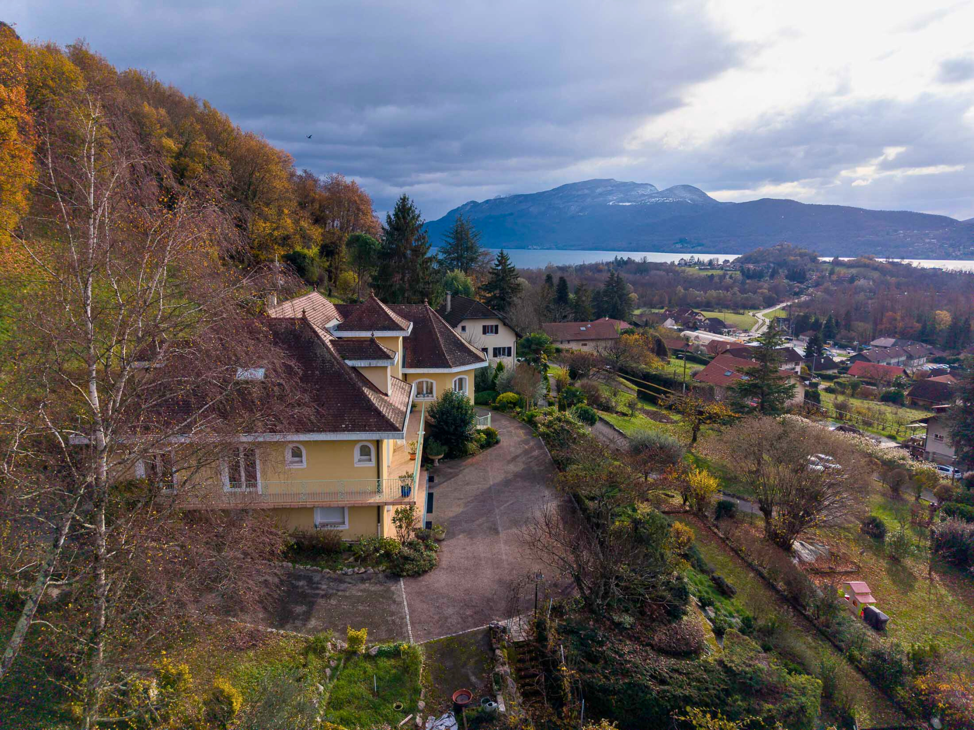 maison 13 Pièces en vente sur CHINDRIEUX (73310)
