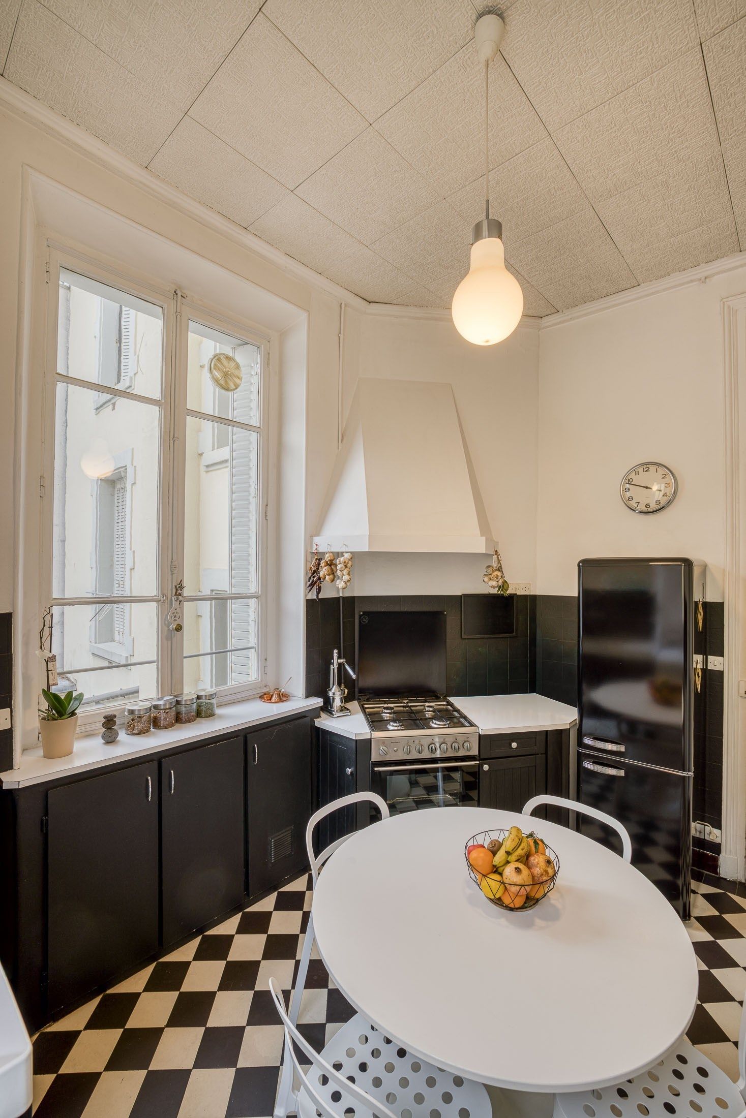 apartment 6 Rooms for sale on AIX LES BAINS (73100)