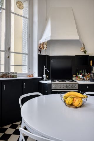 apartment 6 Rooms for sale on AIX LES BAINS (73100)