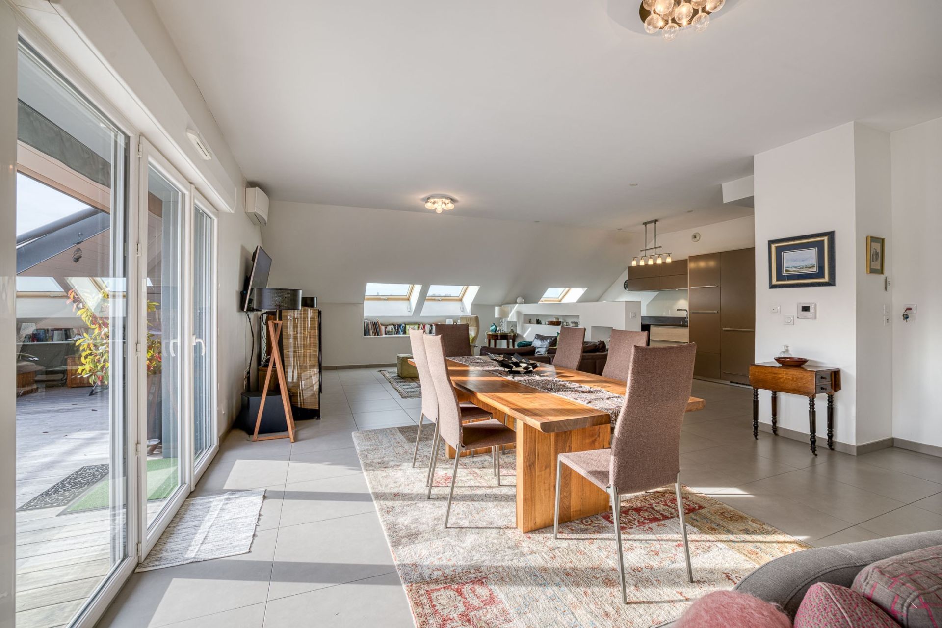 apartment 5 Rooms for sale on ANNECY (74000)