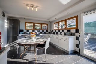 house 8 Rooms for sale on ANNECY (74000)