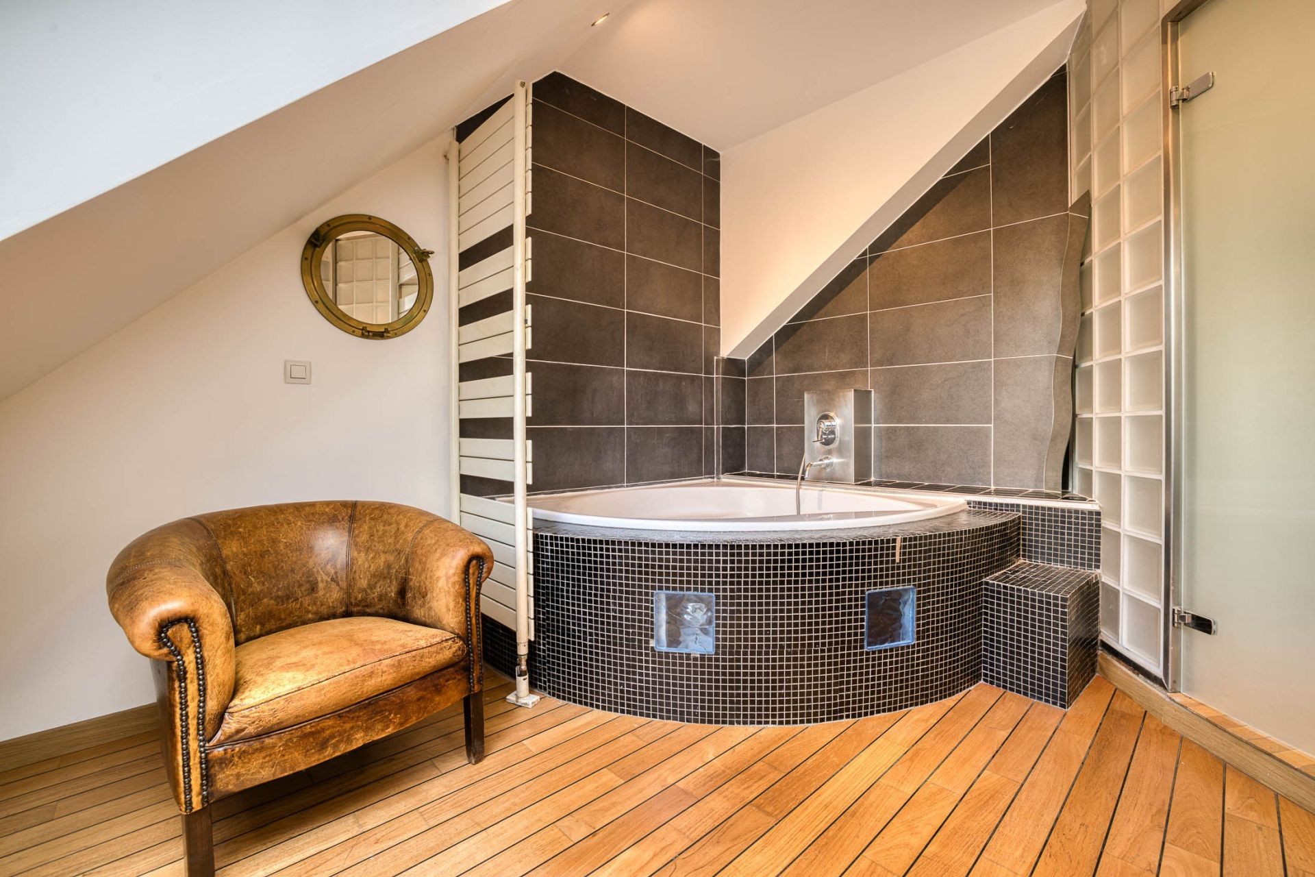 apartment 5 Rooms for sale on ANNECY LE VIEUX (74940)