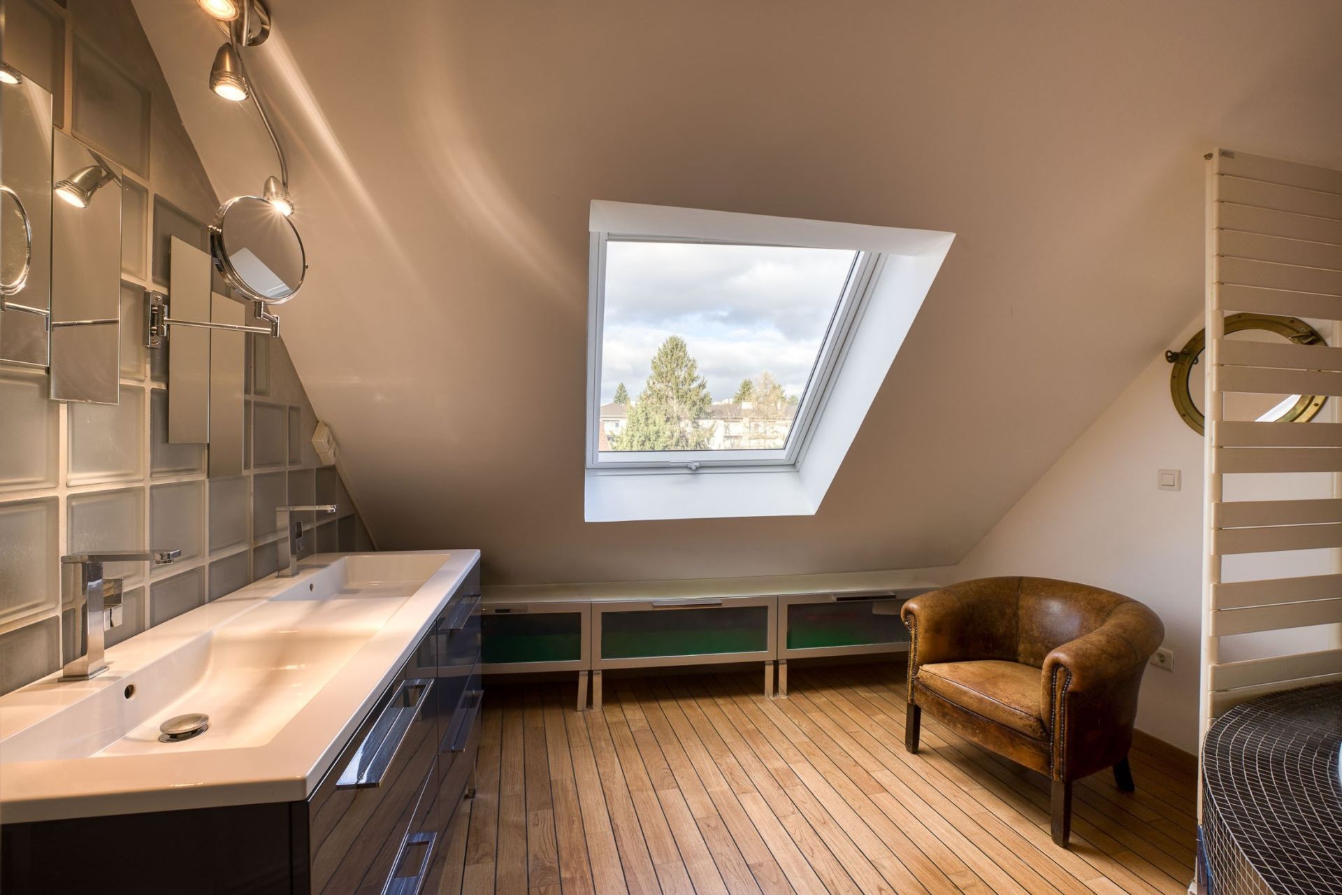 apartment 5 Rooms for sale on ANNECY LE VIEUX (74940)