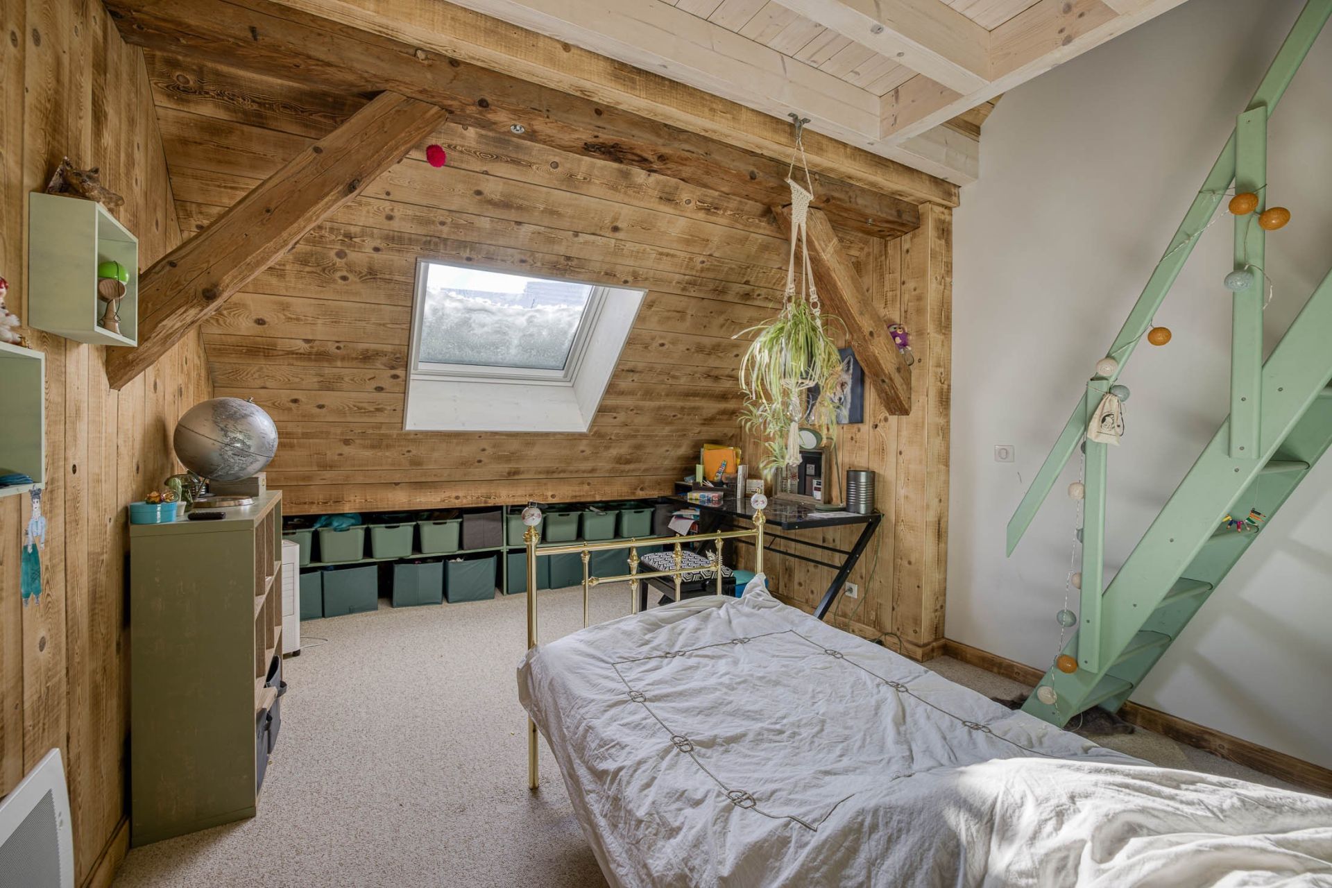 house 5 Rooms for sale on TALLOIRES MONTMIN (74210)