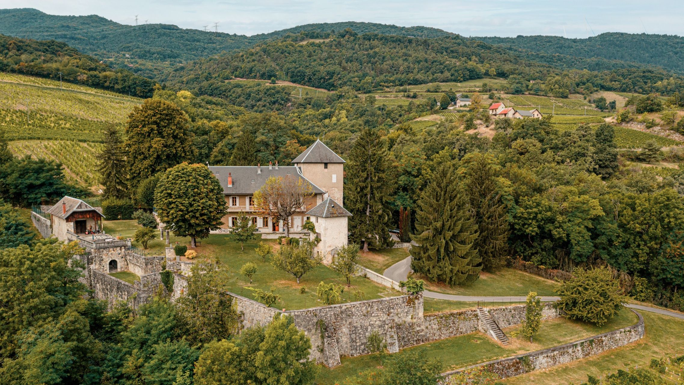 castle 13 Rooms for sale on APREMONT (73190)