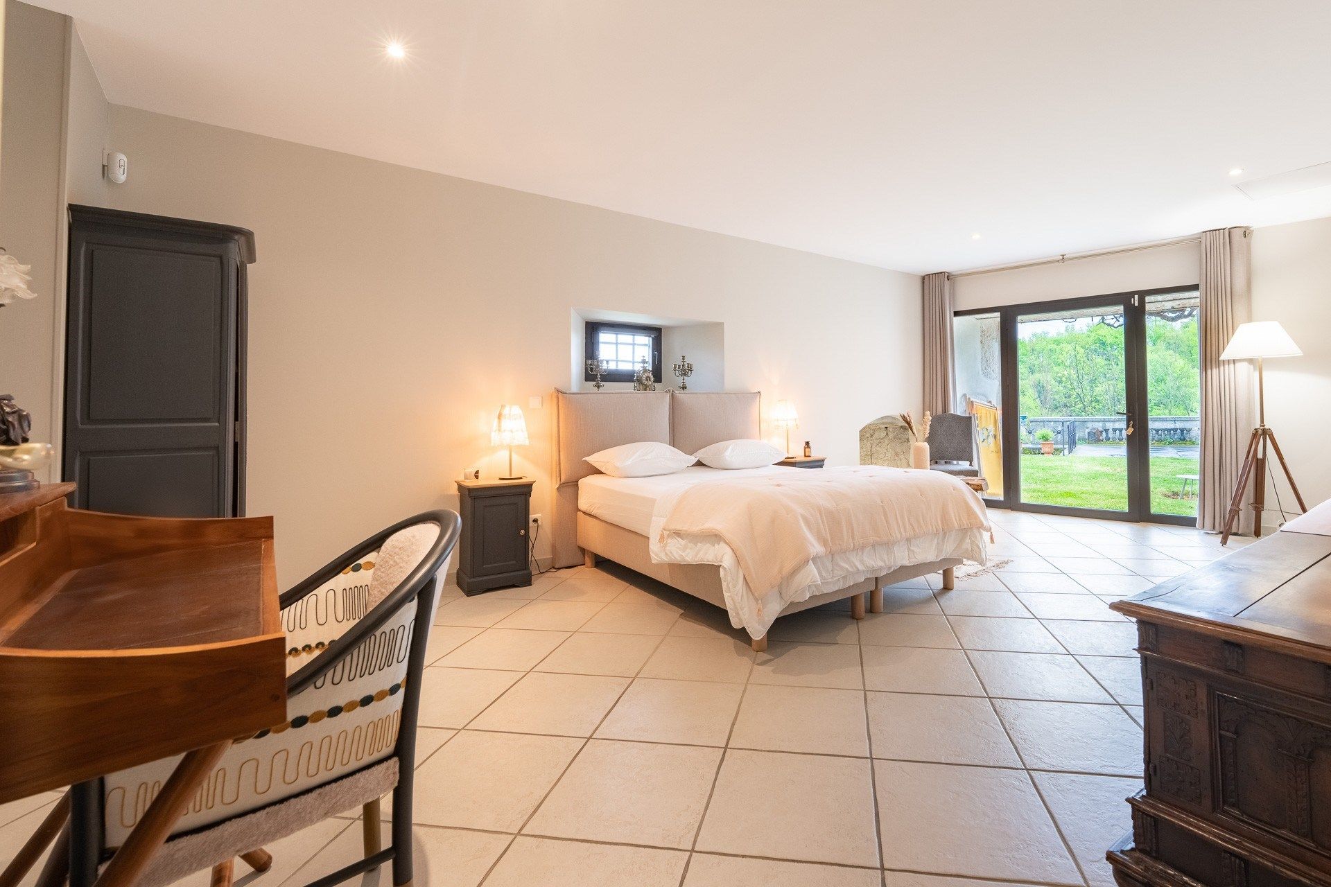 castle 13 Rooms for sale on APREMONT (73190)