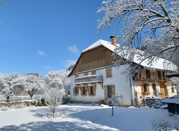 Sale Property Taninges 38 Rooms 758 m²