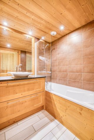 apartment 5 Rooms for sale on LA CLUSAZ (74220)