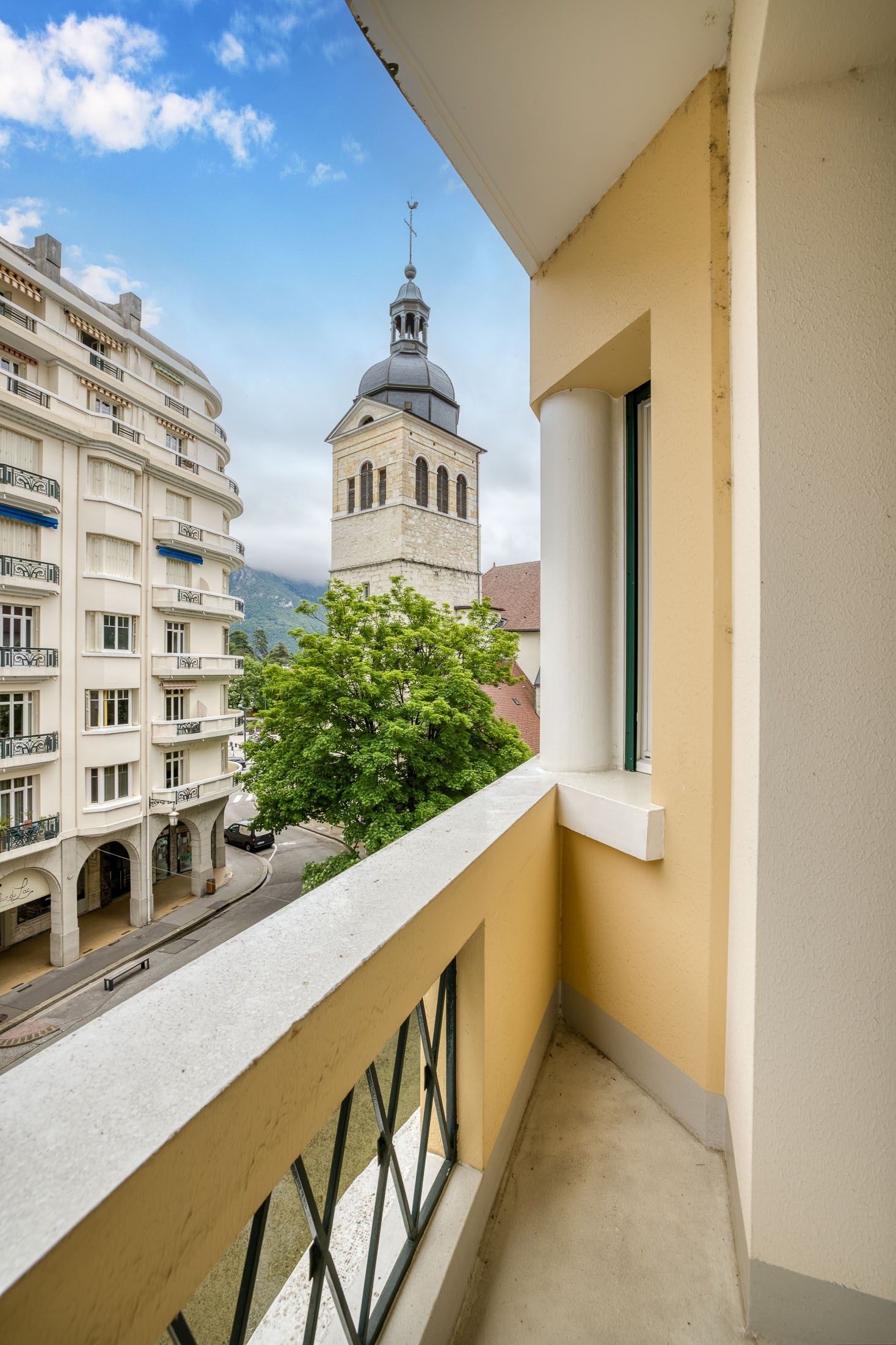 apartment 4 Rooms for sale on ANNECY (74000)