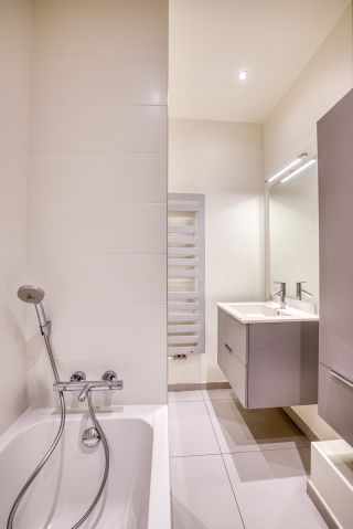 apartment 4 Rooms for sale on ANNECY (74000)