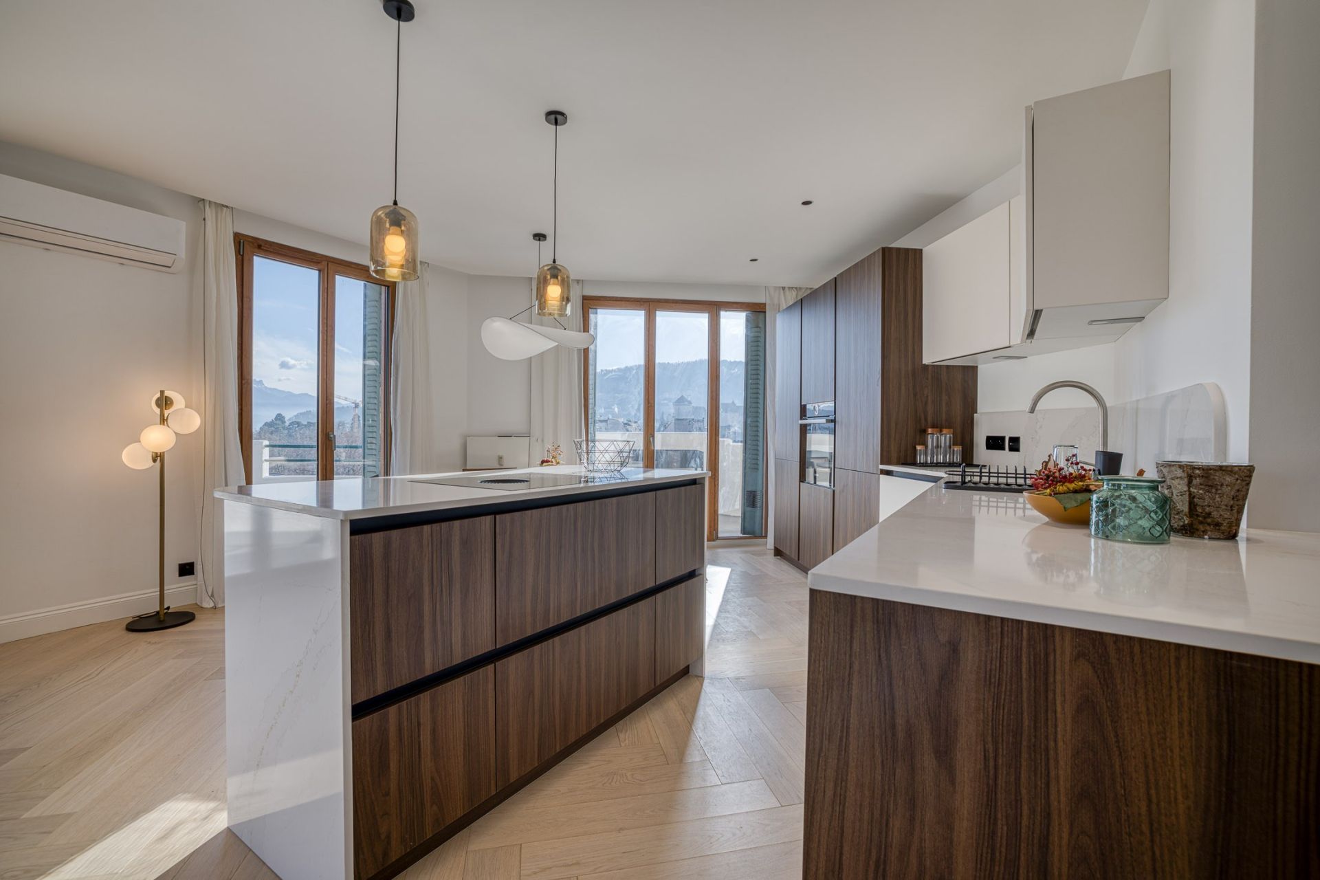 apartment 3 Rooms for sale on ANNECY (74000)