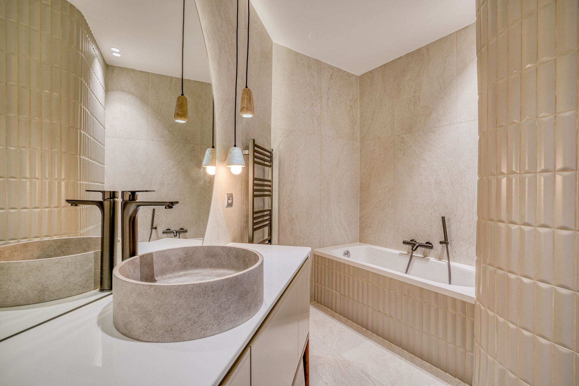 apartment 3 Rooms for sale on ANNECY (74000)