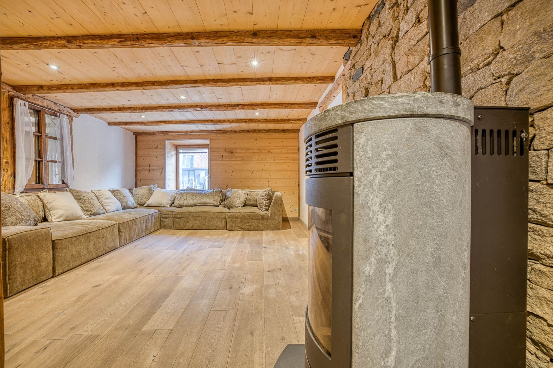 appartement 5 Pièces en vente sur DOUSSARD (74210)
