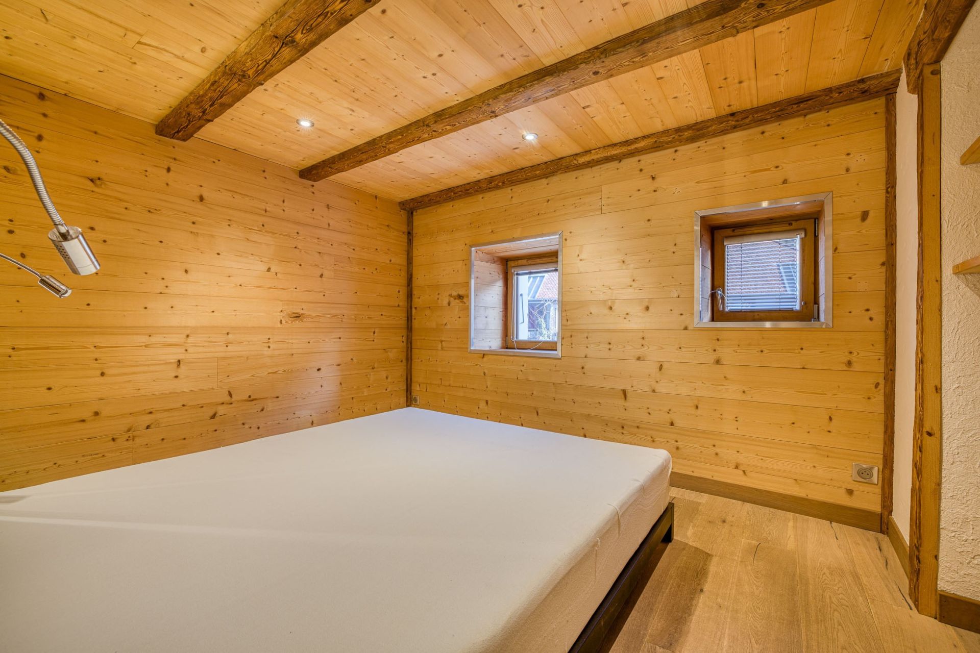 apartment 5 Rooms for sale on DOUSSARD (74210)