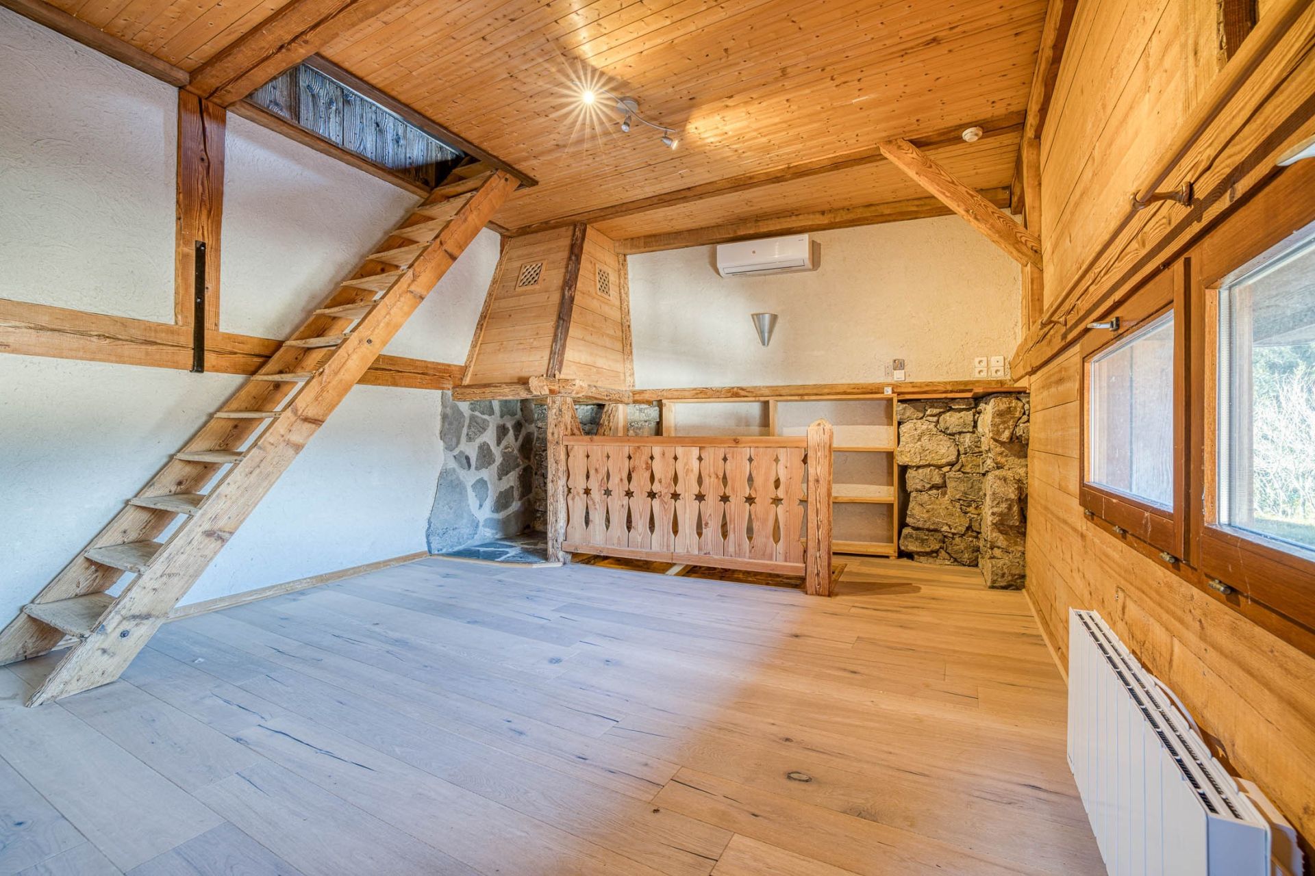 apartment 5 Rooms for sale on DOUSSARD (74210)