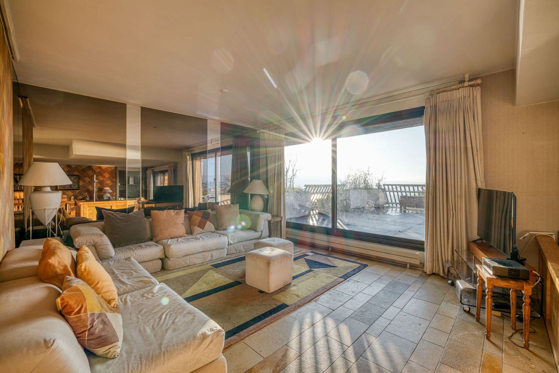 apartment 5 Rooms for sale on ANNECY LE VIEUX (74940)