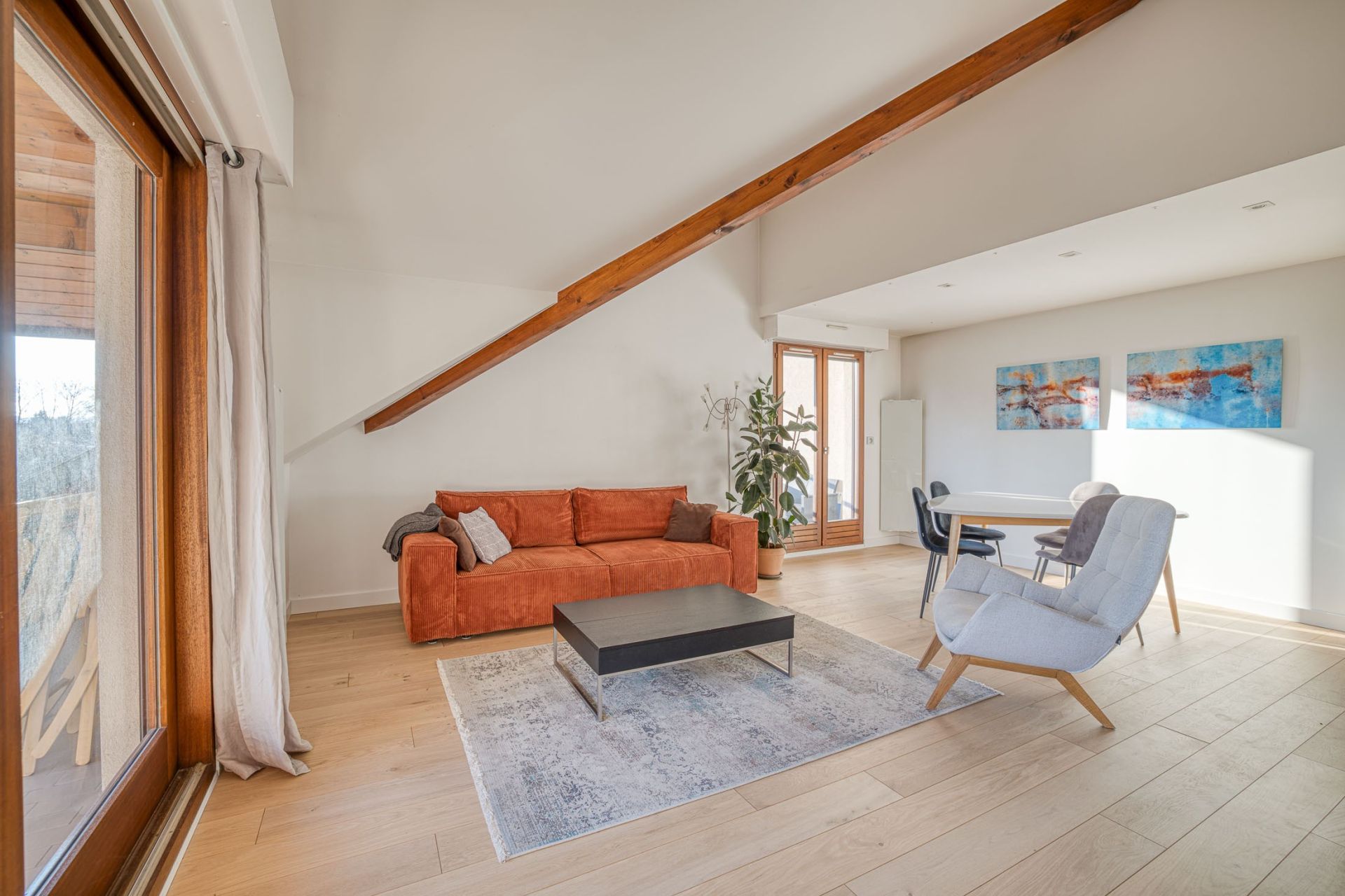 apartment 5 Rooms for sale on ANNECY LE VIEUX (74940)