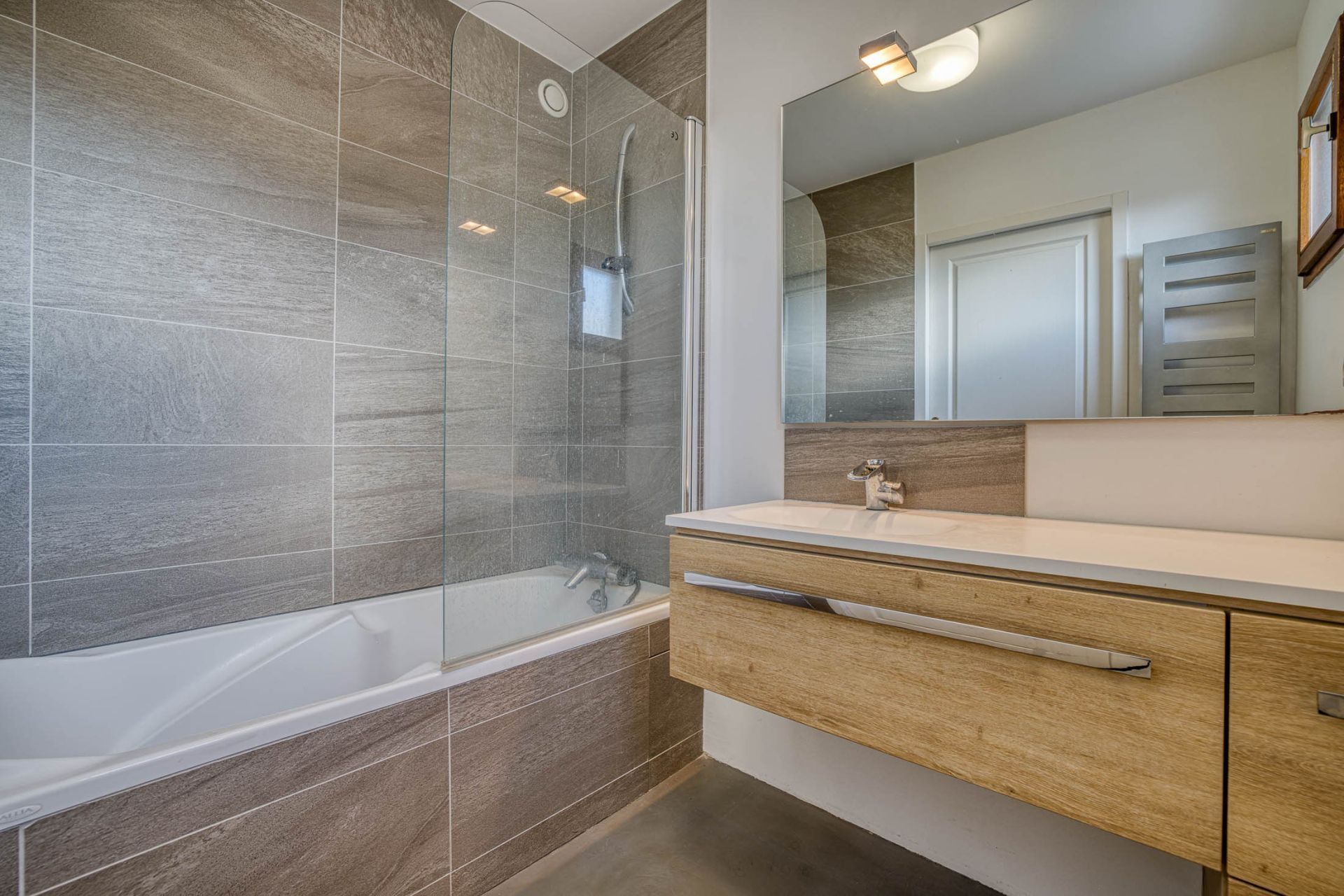 apartment 5 Rooms for sale on ANNECY LE VIEUX (74940)