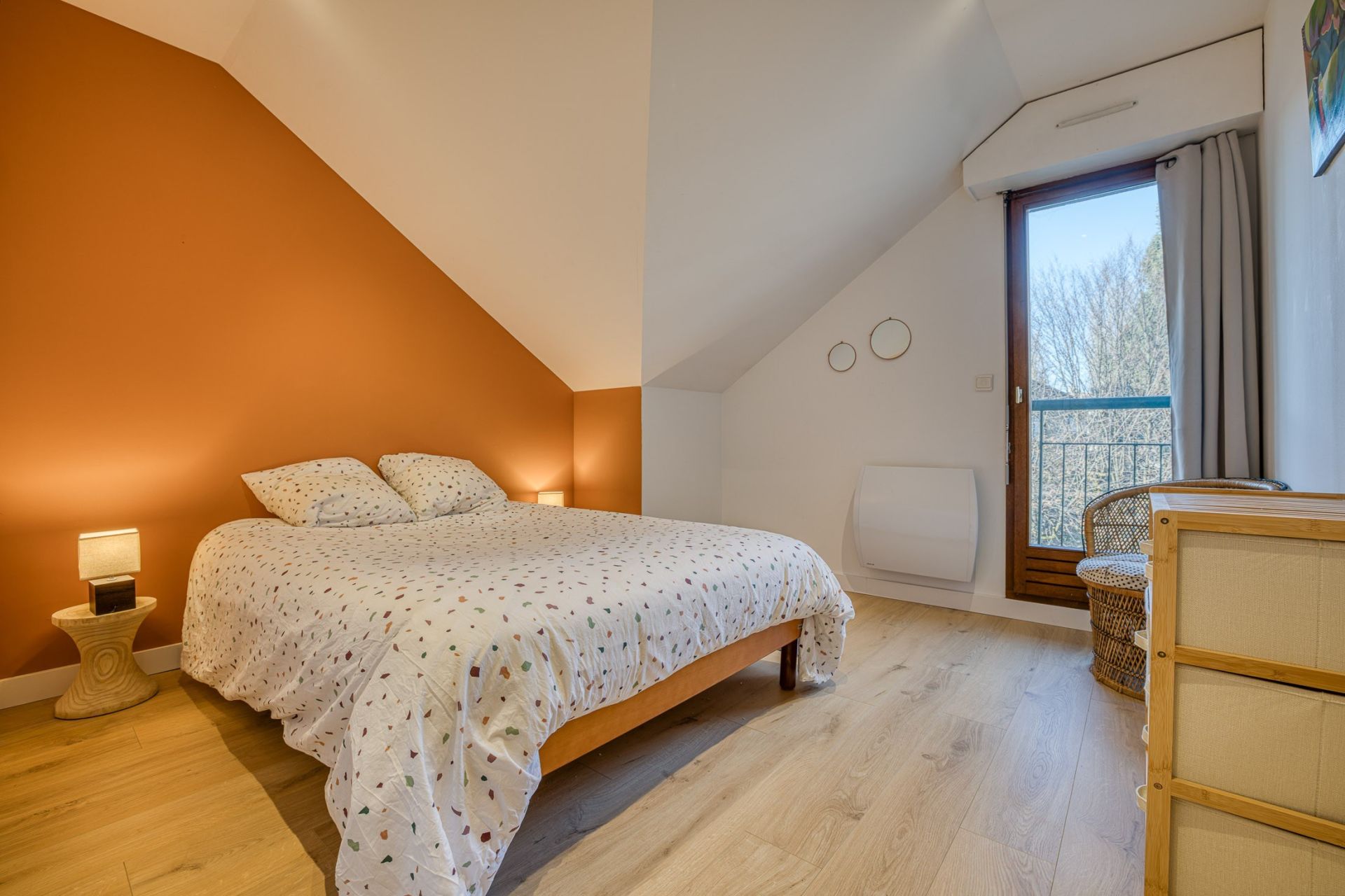 apartment 5 Rooms for sale on ANNECY LE VIEUX (74940)