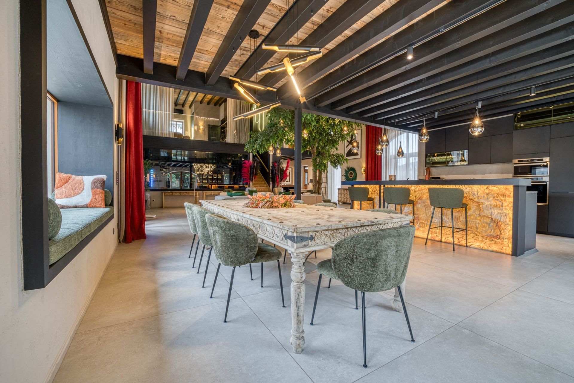 maison 8 Pièces en vente sur SEVRIER (74320)
