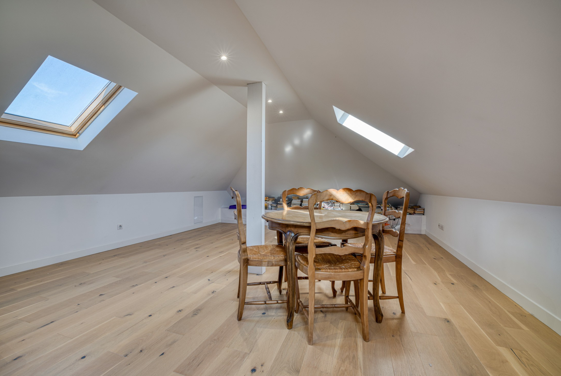 house 9 Rooms for sale on ANNECY LE VIEUX (74940)