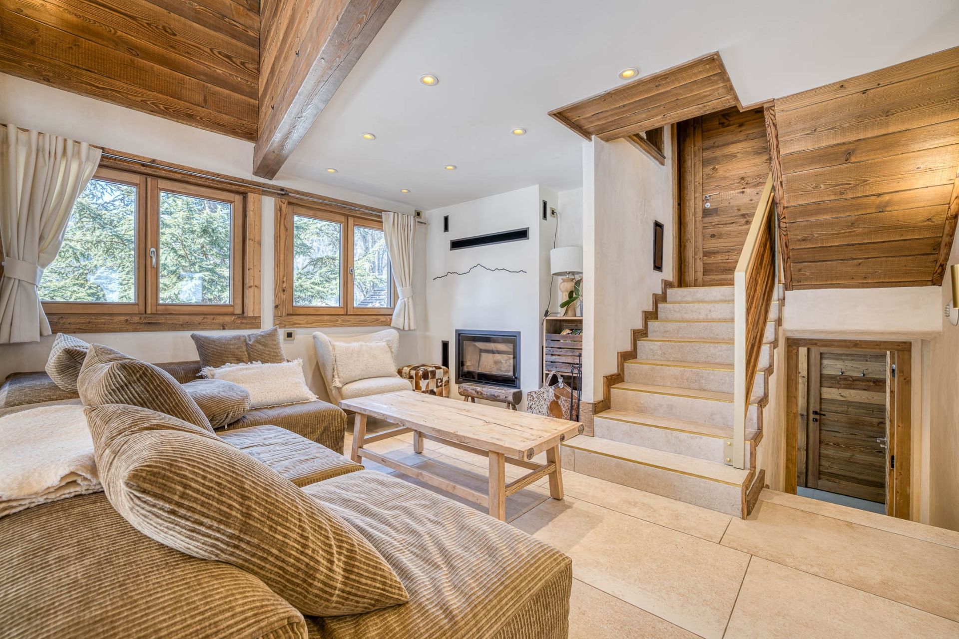 chalet 7 Rooms for sale on LA CLUSAZ (74220)