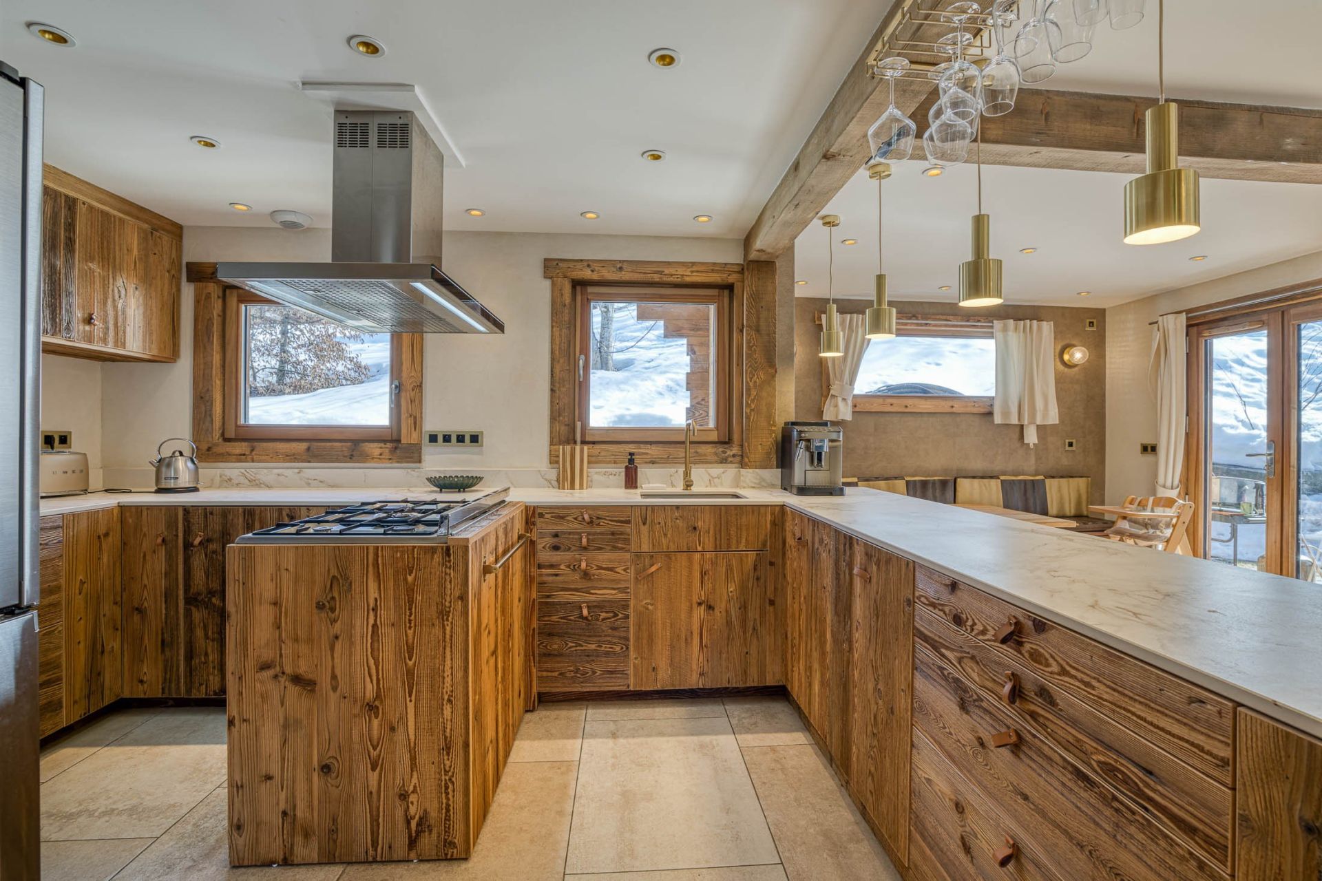 chalet 7 Rooms for sale on LA CLUSAZ (74220)