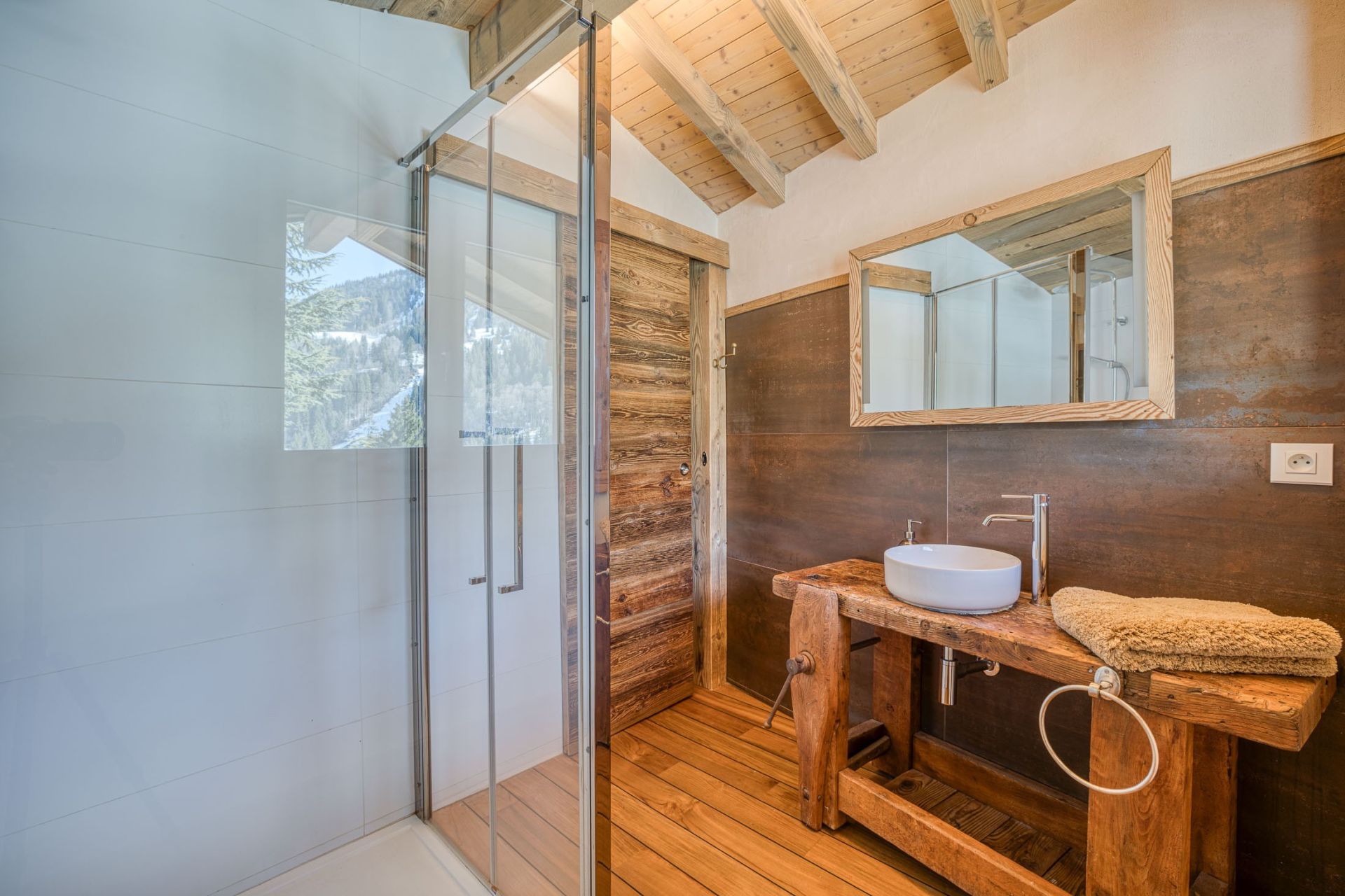 chalet 7 Rooms for sale on LA CLUSAZ (74220)